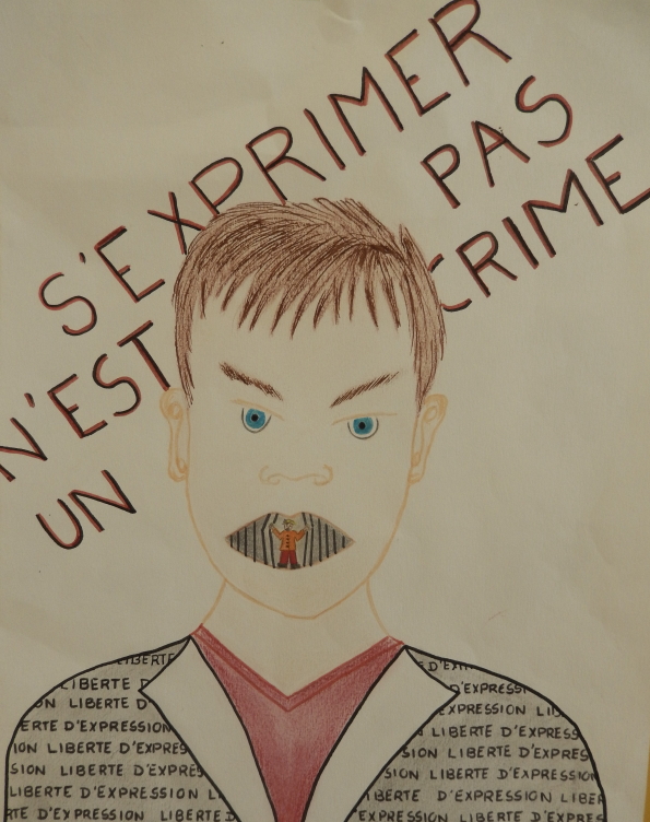 T-shirt 'Prier N'est Pas Un Crime' – Gris, Taille M, Message Conservateur Chrétien